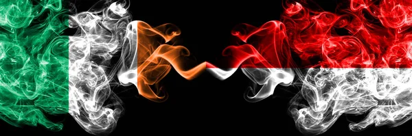 Irská Republika Irská Indonésie Indonéské Kouřové Mystické Vlajky Umístěné Bok — Stock fotografie