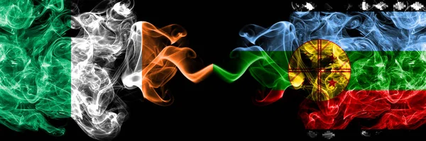 Irská Republika Irská Mapuches Kouřové Mystické Vlajky Umístěné Vedle Sebe — Stock fotografie
