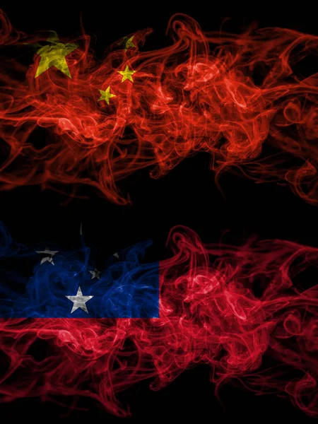 China China Samoa Rauchige Mystische Flaggen Nebeneinander Platziert Dicke Seidig — Stockfoto