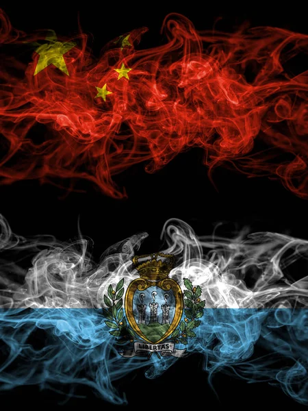 China China San Marino Rauchige Mystische Flaggen Nebeneinander Platziert Dicke — Stockfoto