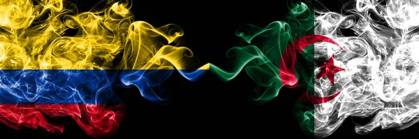 Kolumbie Kolumbie Alžírsko Alžírské Kouřové Mystické Vlajky Umístěné Bok Boku — Stock fotografie