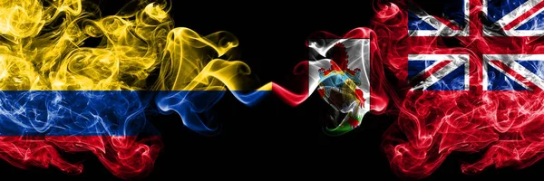 Colombia Colombiaanse Brits Groot Brittannië Bermuda Rokerige Mystieke Vlaggen Naast — Stockfoto