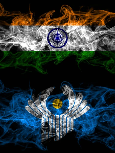 Índia Índia Commonwealth Bandeiras Místicas Esfumaçadas Colocadas Lado Lado Bandeiras — Fotografia de Stock