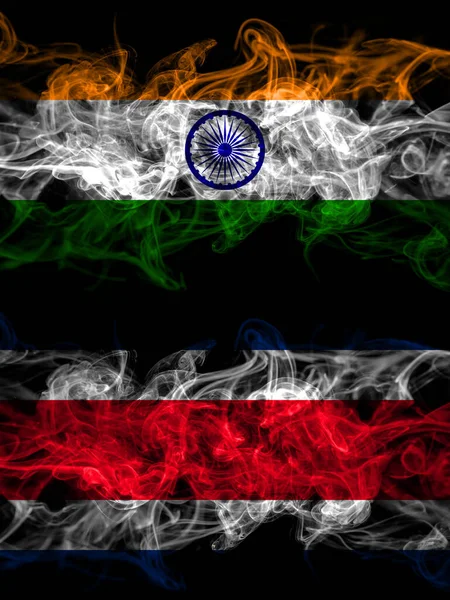 India India Costa Rica Bandiere Mistiche Fumose Affiancate Bandiere Fumo — Foto Stock