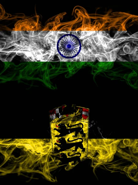 印度对德国 巴登符腾堡 烟熏神秘的旗帜并排放置 浓密的彩色丝状抽象烟旗 — 图库照片