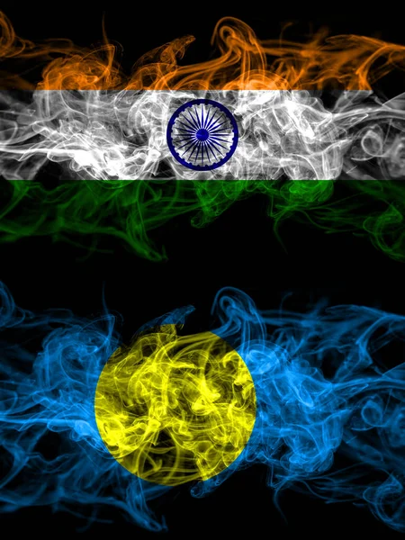 Índia Índia Palau Bandeiras Místicas Esfumaçadas Colocadas Lado Lado Bandeiras — Fotografia de Stock