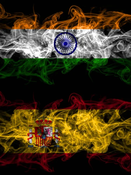 Índia Índia Espanha Bandeiras Místicas Fumegantes Espanholas Colocadas Lado Lado — Fotografia de Stock