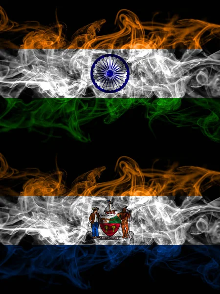 印度对美国 奥尔巴尼 纽约烟熏神秘主义旗帜肩并肩放在一起 浓密的彩色丝状抽象烟旗 — 图库照片