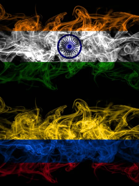 印度对美国 哥伦比亚 哥伦比亚烟熏神秘的国旗肩并肩放置 浓密的彩色丝状抽象烟旗 — 图库照片