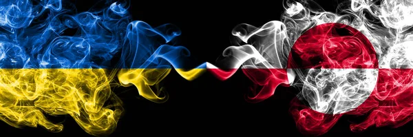 Ukrajina Ukrajina Grónsko Dánsko Dánské Kouřové Mystické Vlajky Umístěné Bok — Stock fotografie