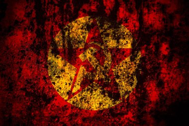 DHKP ve Türkiye grunge metal arkaplan dokusunda çizik ve çatlaklarla bayrak diktiler