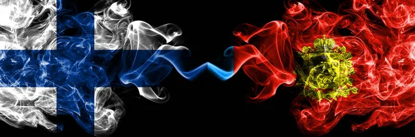 Finland Finnish Russia Russian Vladimirskaya Oblast Smoky Flags Side Side — 스톡 사진