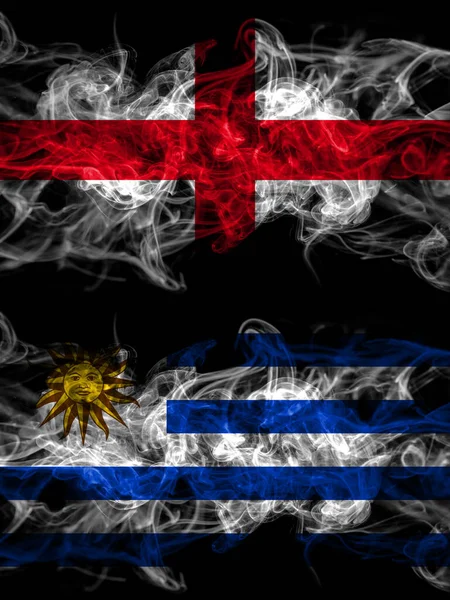 Flagga England Engelska Och Uruguay Uruguayanska Länder Med Rökig Effekt — Stockfoto