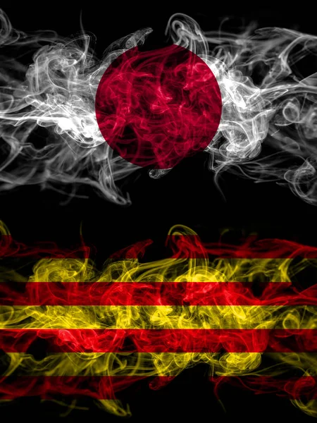 Rökflaggor Från Japan Japan Och Spanien Katalonien Senyera — Stockfoto