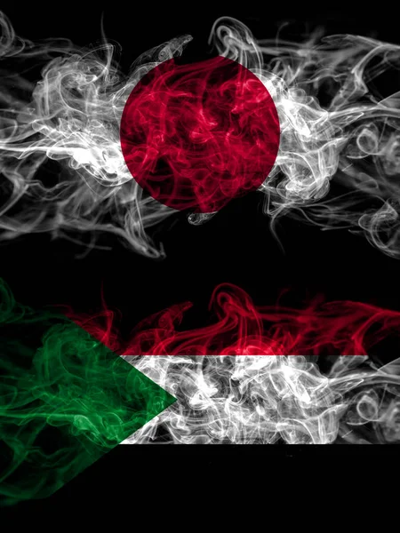 Rauchfahnen Japans Japans Und Sudans — Stockfoto