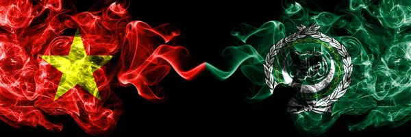 Vietnam, Vietnamlılar Arap Birliği 'ne karşı duman bayrakları yan yana.