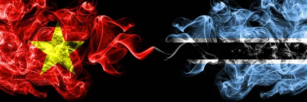 Vietnam, Vietnamlılar Botswana 'ya karşı, Batswana yan yana duman bayrakları.