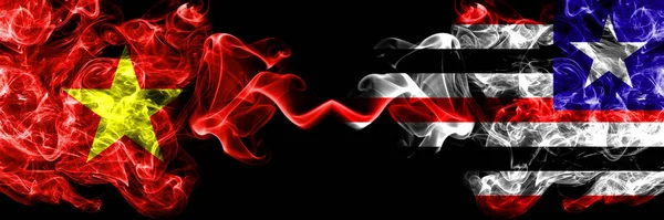 Vietnam, Vietnamlılar Brezilya 'ya karşı, Brezilyalılar, Maranhao duman bayrakları yan yana.