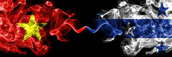 Vietnam, Vietnamlılar ve Gambier Adaları yan yana duman çıkarıyor.