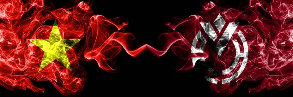 Vietnam, Vietnamlılar Japonlara karşı, Tsubetsu, Hokkaido, Okhotsk, Subvalture duman bayrakları yan yana.