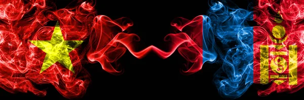 Vietnam, Vietnamlılar Moğolistan 'a karşı, Moğol duman bayrakları yan yana.