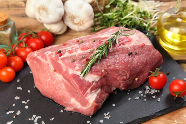 Carne con verduras — Foto de Stock