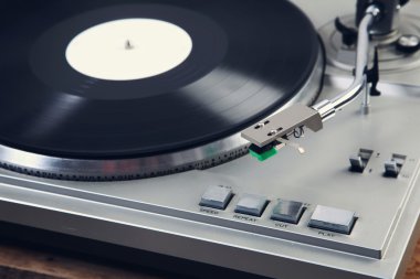 Klasik müzik çalar