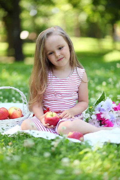 Entspannung im Park — Stockfoto