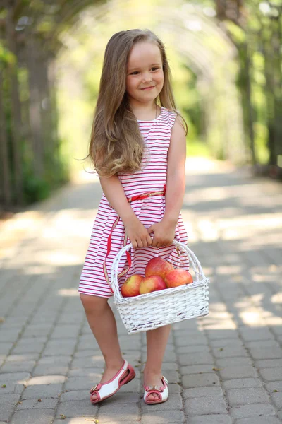 Relaxing in park — Stock Photo, Image