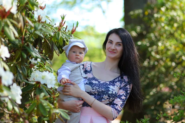 Mutter mit Sohn — Stockfoto