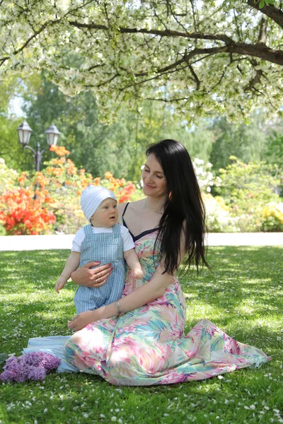 Madre con figlio — Foto Stock