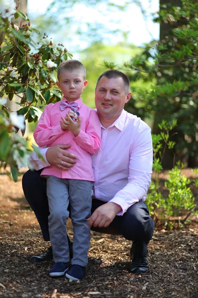 Vater mit kleinem Sohn — Stockfoto