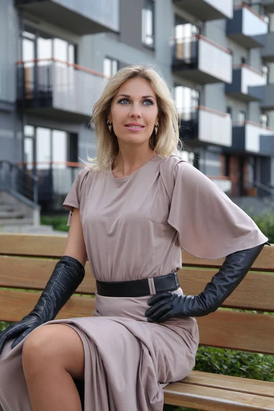 Woman walking in Riga — Stock Photo, Image