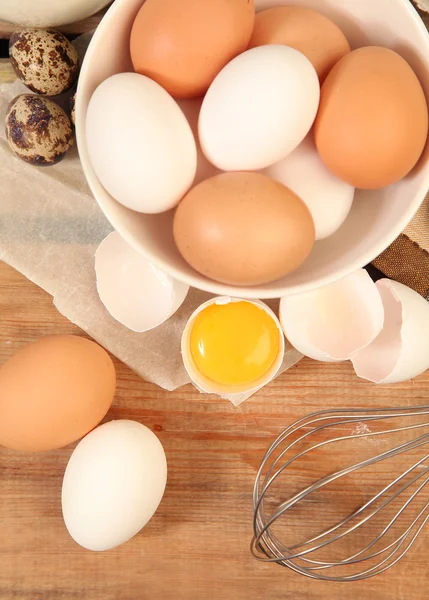 Яйця і змішувач — стокове фото