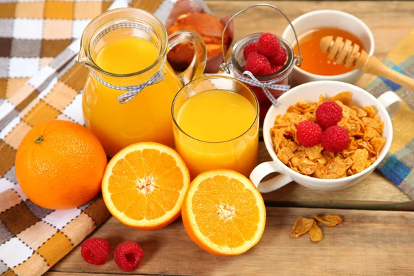 Cereal and juice — Stock Photo, Image