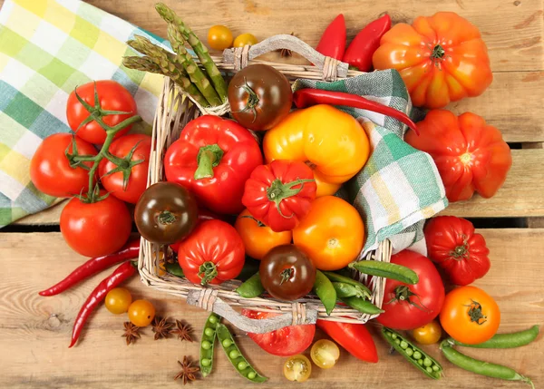 Légumes sur bois — Photo