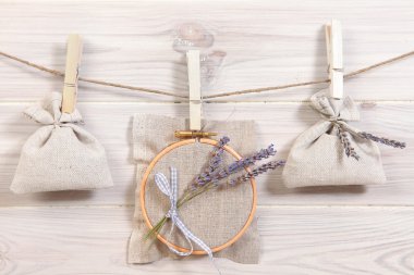 Lavanta torbaları ve giysi mandal