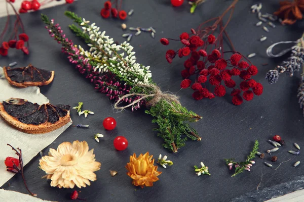 Herfst samenstelling op tafel — Stockfoto