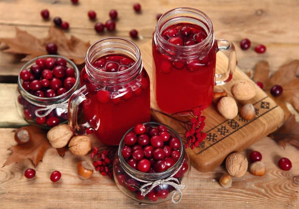 Vruchten drankje op tafel — Stockfoto