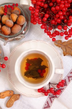 yeşil çay ve meyve