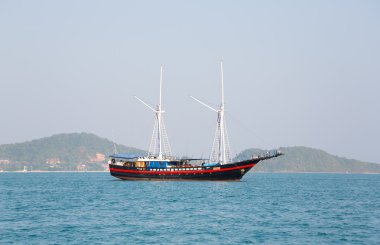 Yelken gemi Tayland sahil kapalı