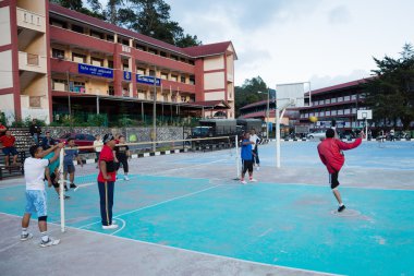 Oyun Sepak Takraw, Cameron Highlands, Malezya da oynayan çocuklar