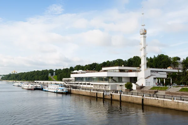 Flussstation am Ufer der Wolga — Stockfoto