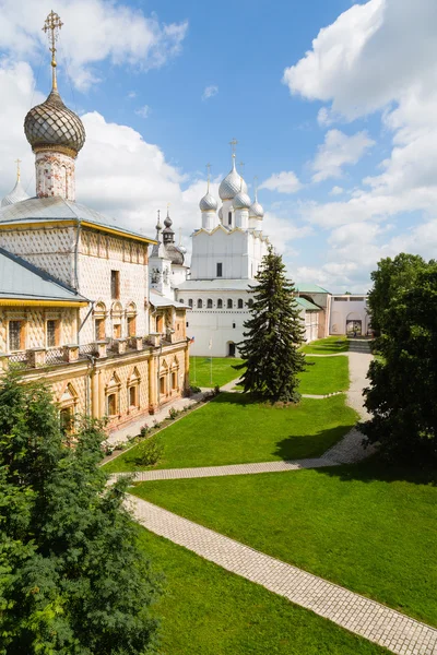 Los templos antiguos de Rostov Kremlin de Rostov Grande —  Fotos de Stock