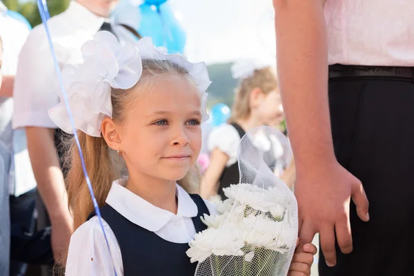 Okulun ilk günü, küçük kız — Stok fotoğraf