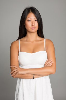 şık Asyalı genç kadın 