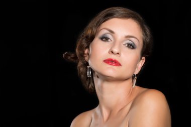 Sevimli esmer kadın 