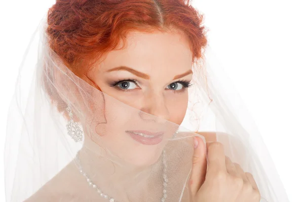 Sposa coperto il viso con un velo — Foto Stock