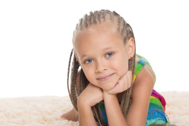 dreadlocks ile küçük kız