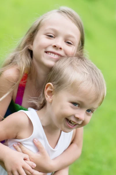 Syster och bror — Stockfoto